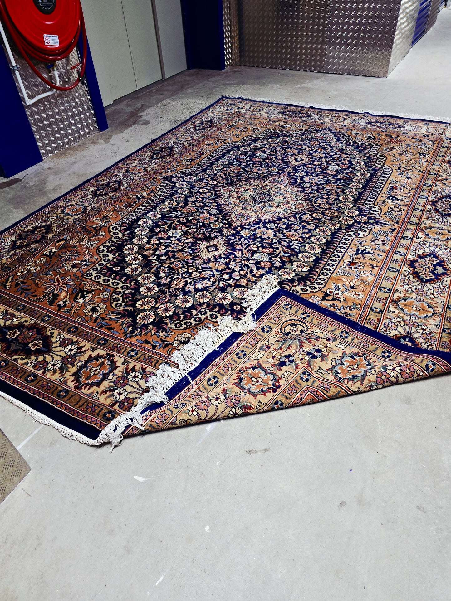 Groot Perzisch tapijt Isphahan 350x250 zijde wol vloerkleed