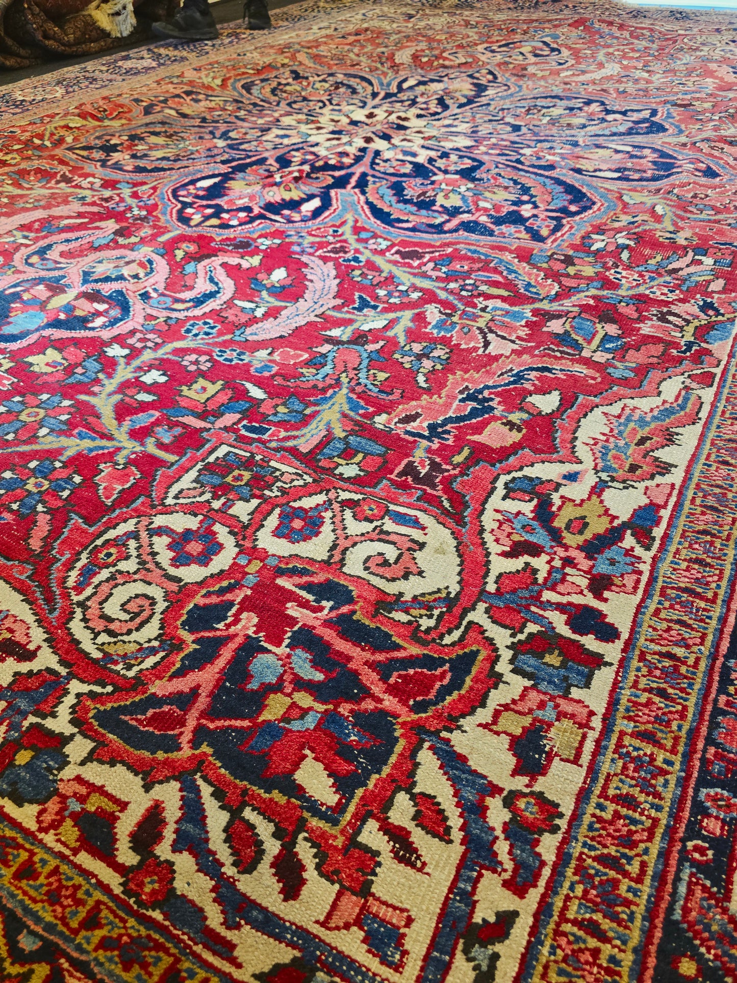 Groot perzisch tapijt Heriz 430 x 330 extra large handgeknoopt wollen vloerkleed