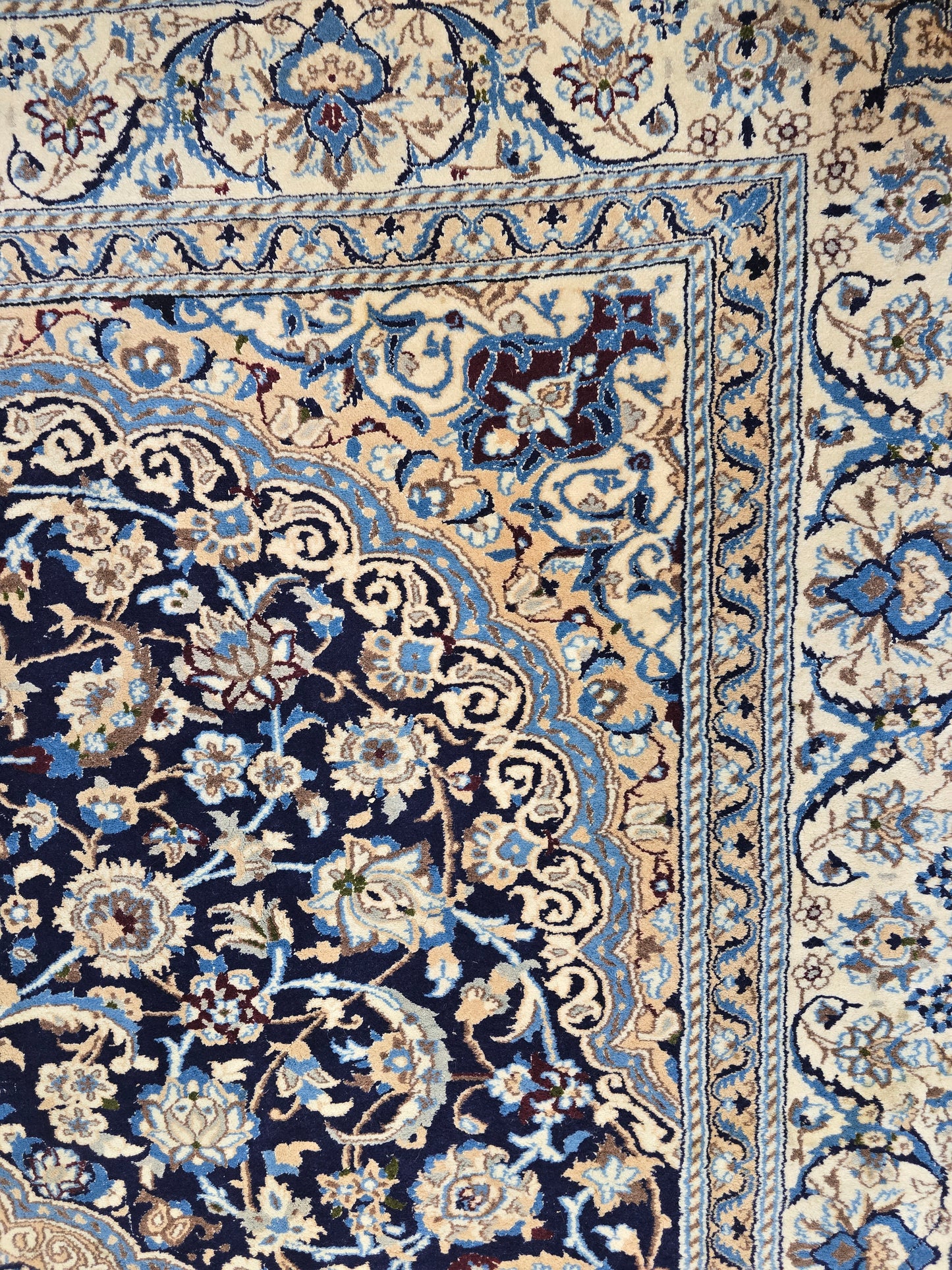 Groot Perzisch Tapijt Nain 340x330 wollen vloerkleed iran