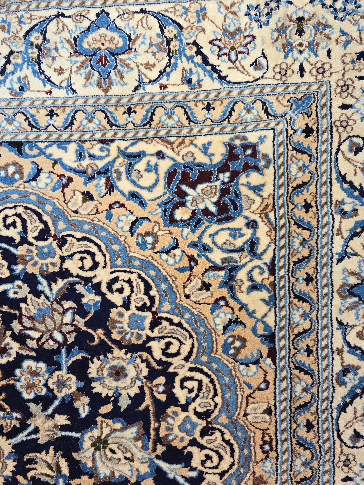Groot Perzisch Tapijt Nain 340x330 wollen vloerkleed iran