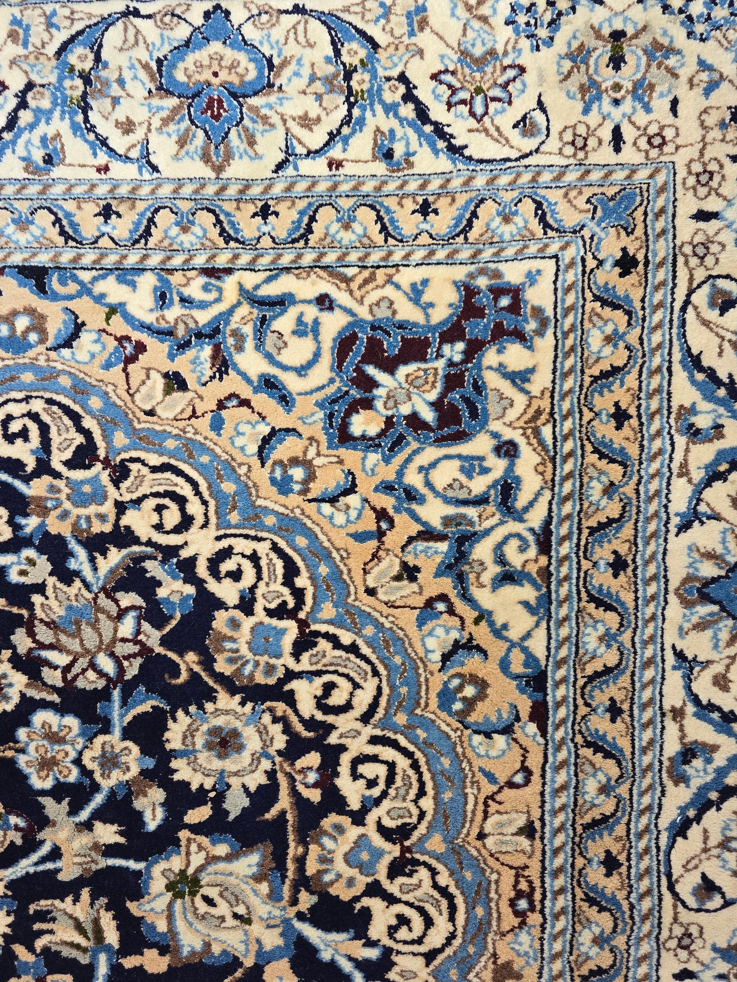 Groot Perzisch Tapijt Nain 340x330 wollen vloerkleed iran