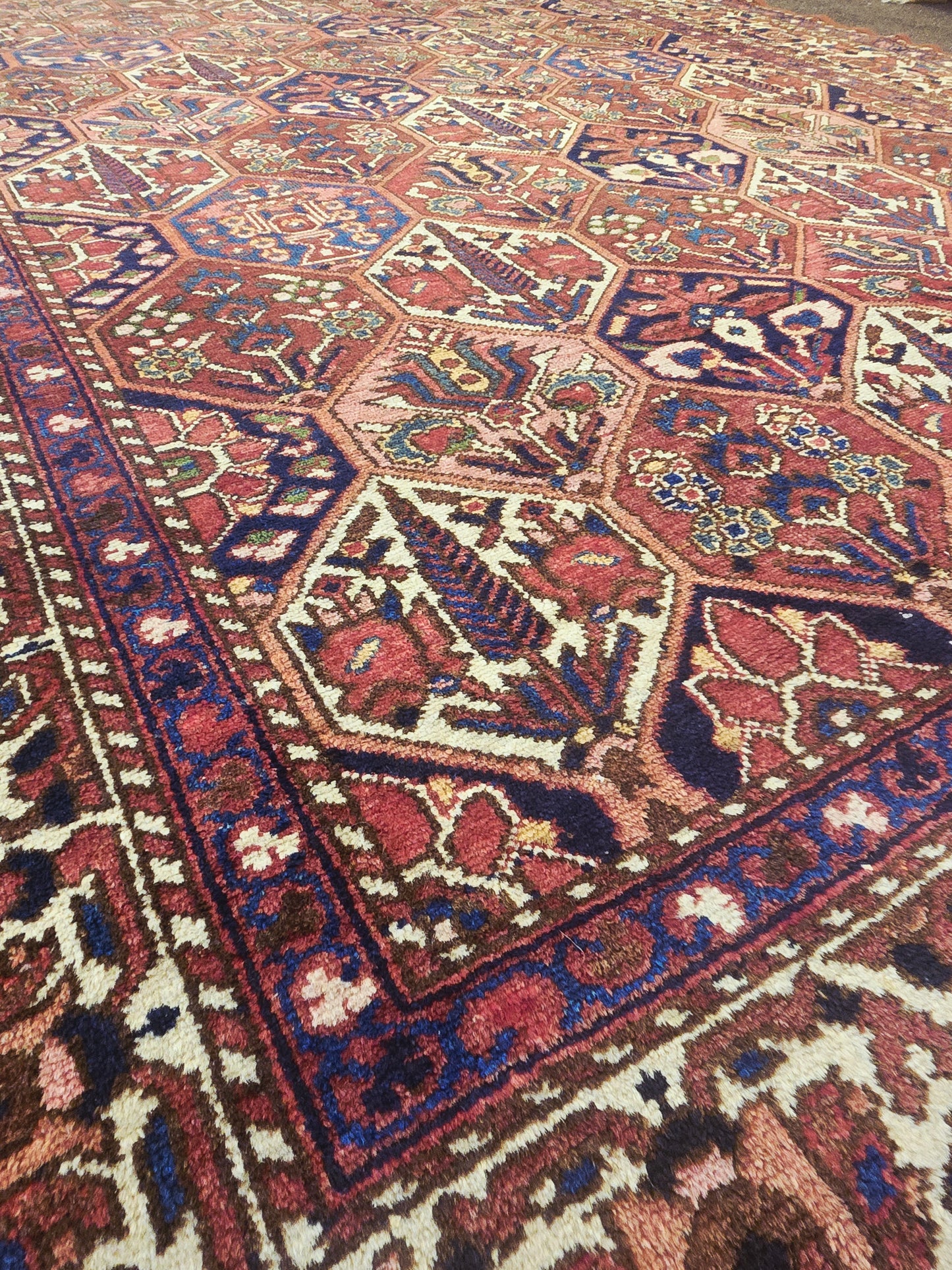 Perzisch tapijt Baktihari 300x220 wollen vloerkleed handgeknoopt iran