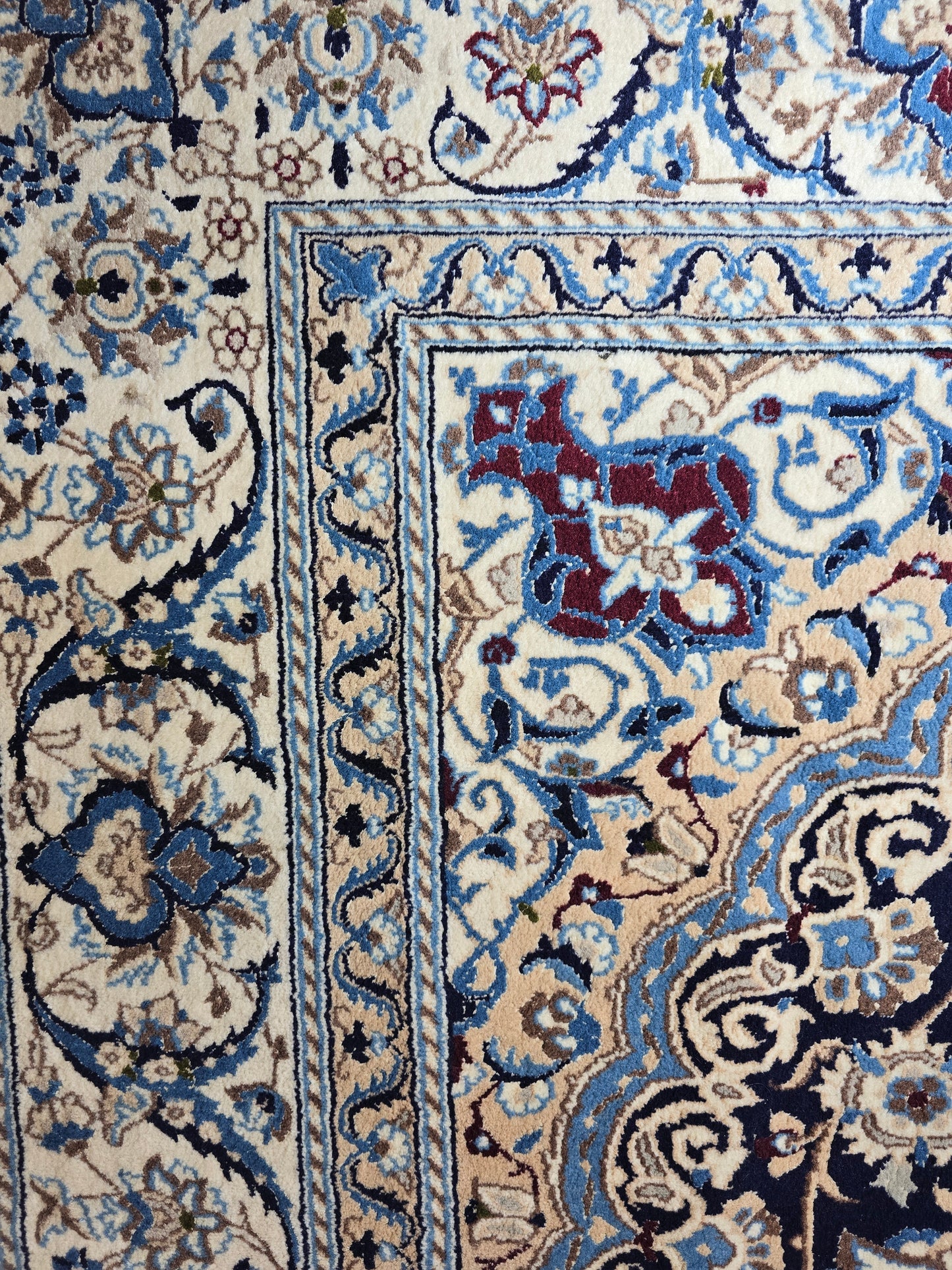 Groot Perzisch Tapijt Nain 340x330 wollen vloerkleed iran