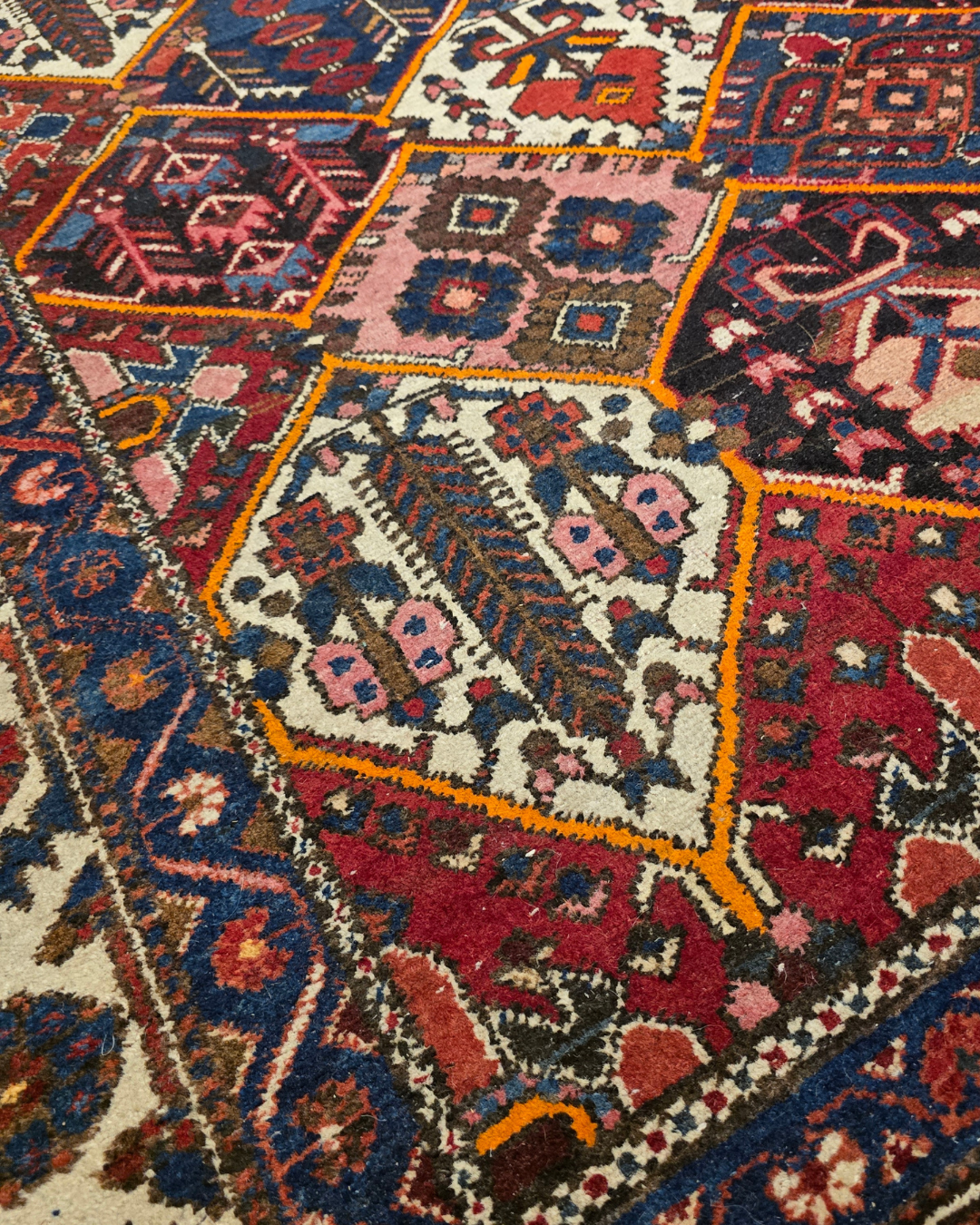 Perzich tapijt Baktihari 310x225 wollen vloerkleed handgeknoopt Iran