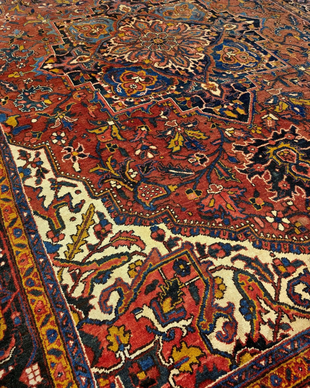 Groot Perzisch tapijt Heriz 350x230 wolln vloerkleed handgeknoopt Iran